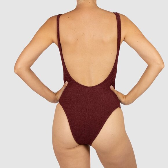 Baku Low Back One Piece - size 8CAN - Picture 3 of 3